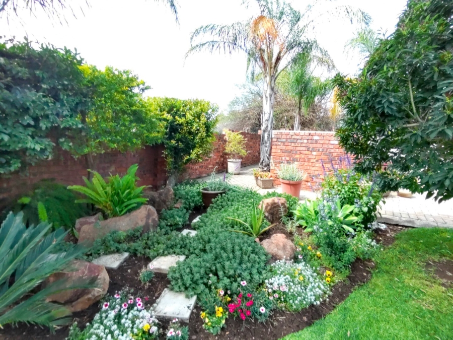 3 Bedroom Property for Sale in Seasons Lifestyle Estate North West